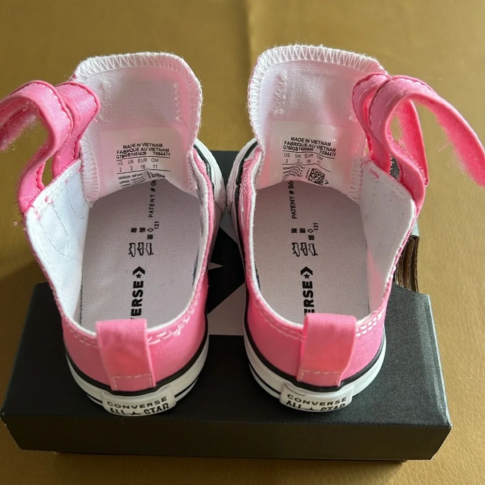 Converse Chuck Taylor All Star Canvas Pink Infant/Toddler Sneakers size 2 - Picture 4 of 4